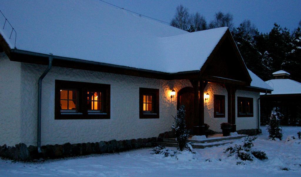 Hotel Dworek Wiktorowo Budki Petrykowskie Exterior foto